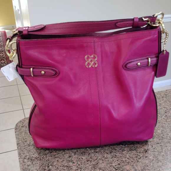 NWT  Coach Colette bag fuchsia color natural leather with Brass metal - Picture 17 of 17